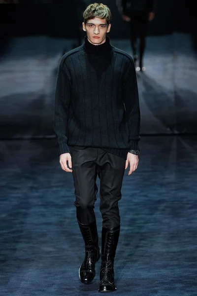 Look 35